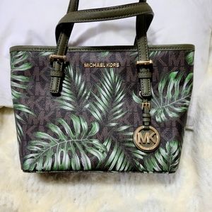 Michael Kors Cross Body Bag